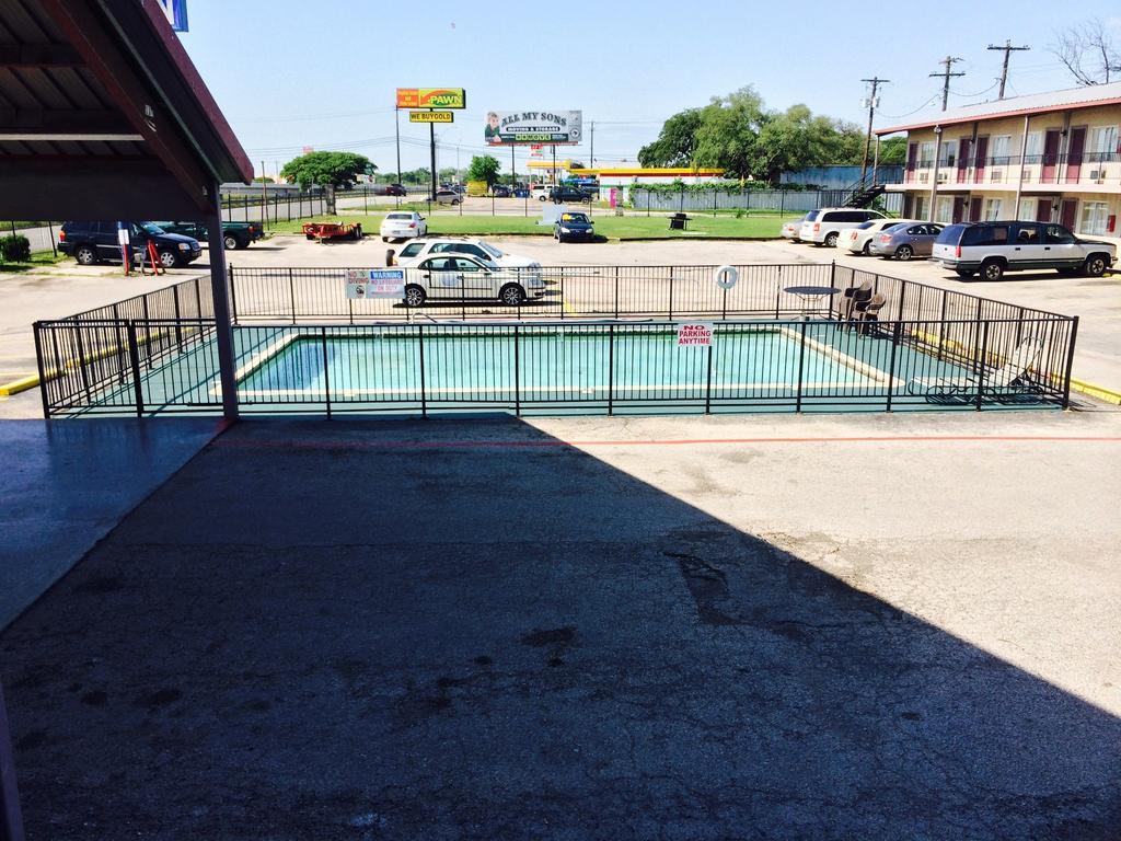 Austin Motor Inn Exterior photo