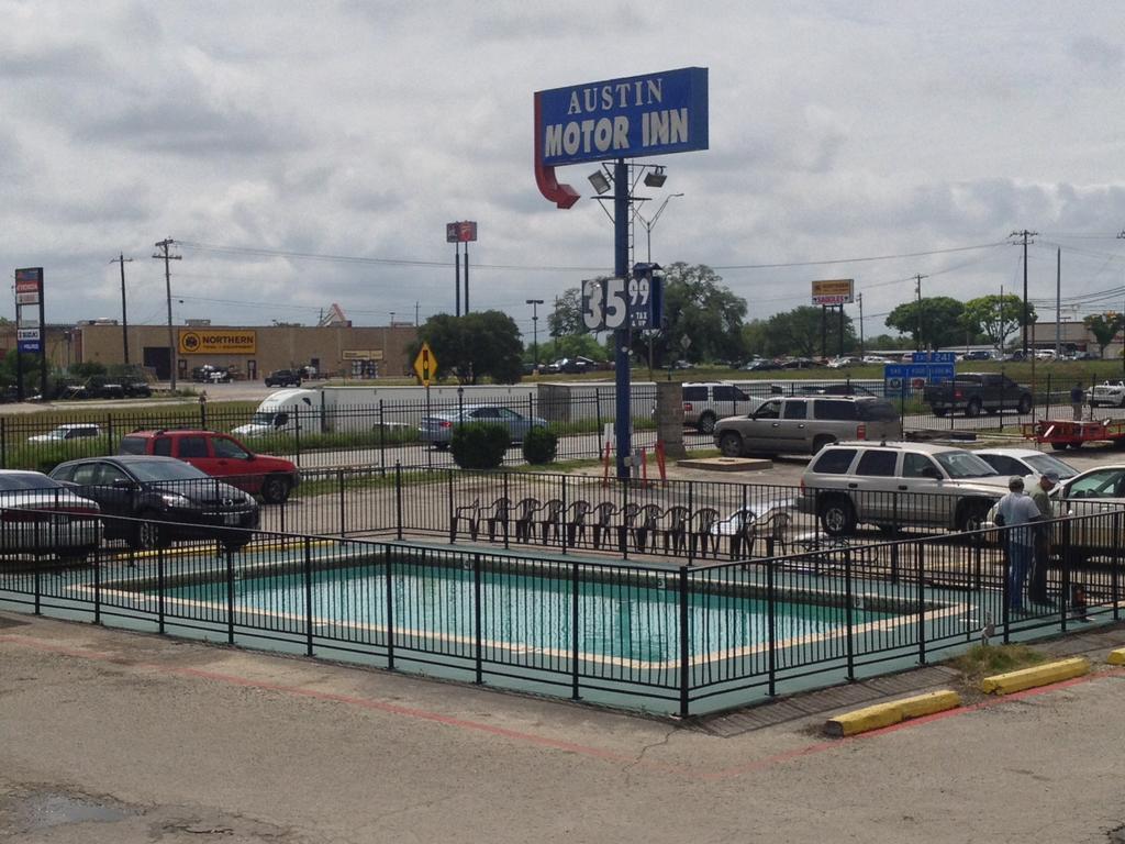 Austin Motor Inn Exterior photo